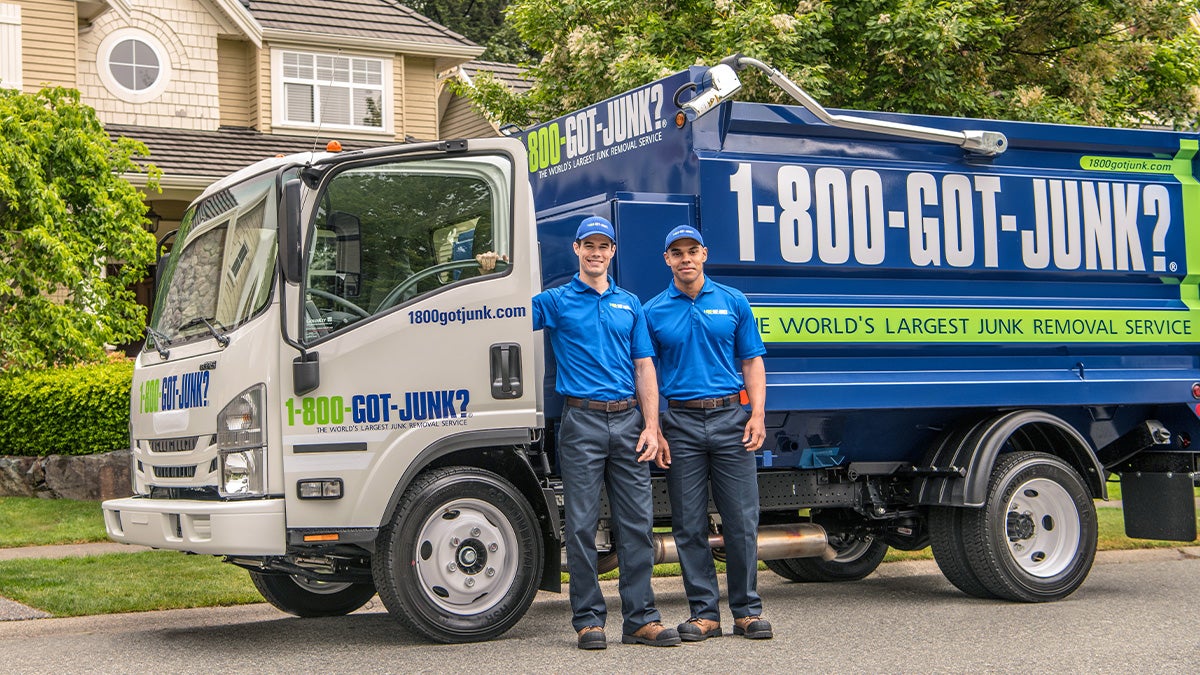 How to Help a Hoarder Clean Out Their House 1800GOTJUNK?